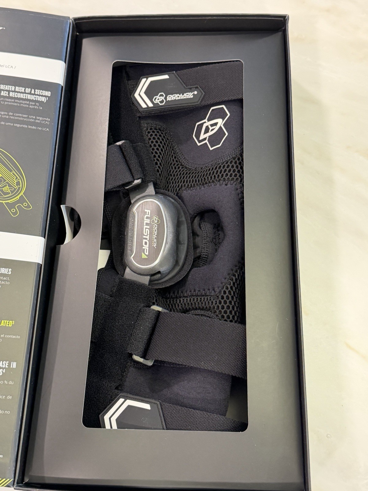DonJoy Performance Bionic Fullstop Knee Brace – Size Medium (Fits Left or Right)