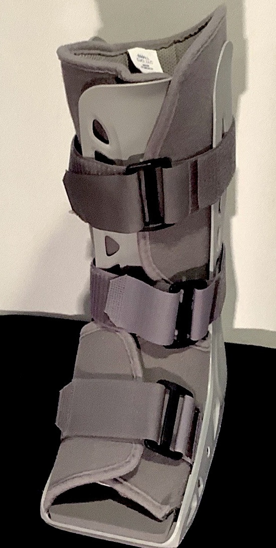 Aircast Softstrike Walking Post Surgical Boot Air Bag Pump Walking Cast DJO – Sm