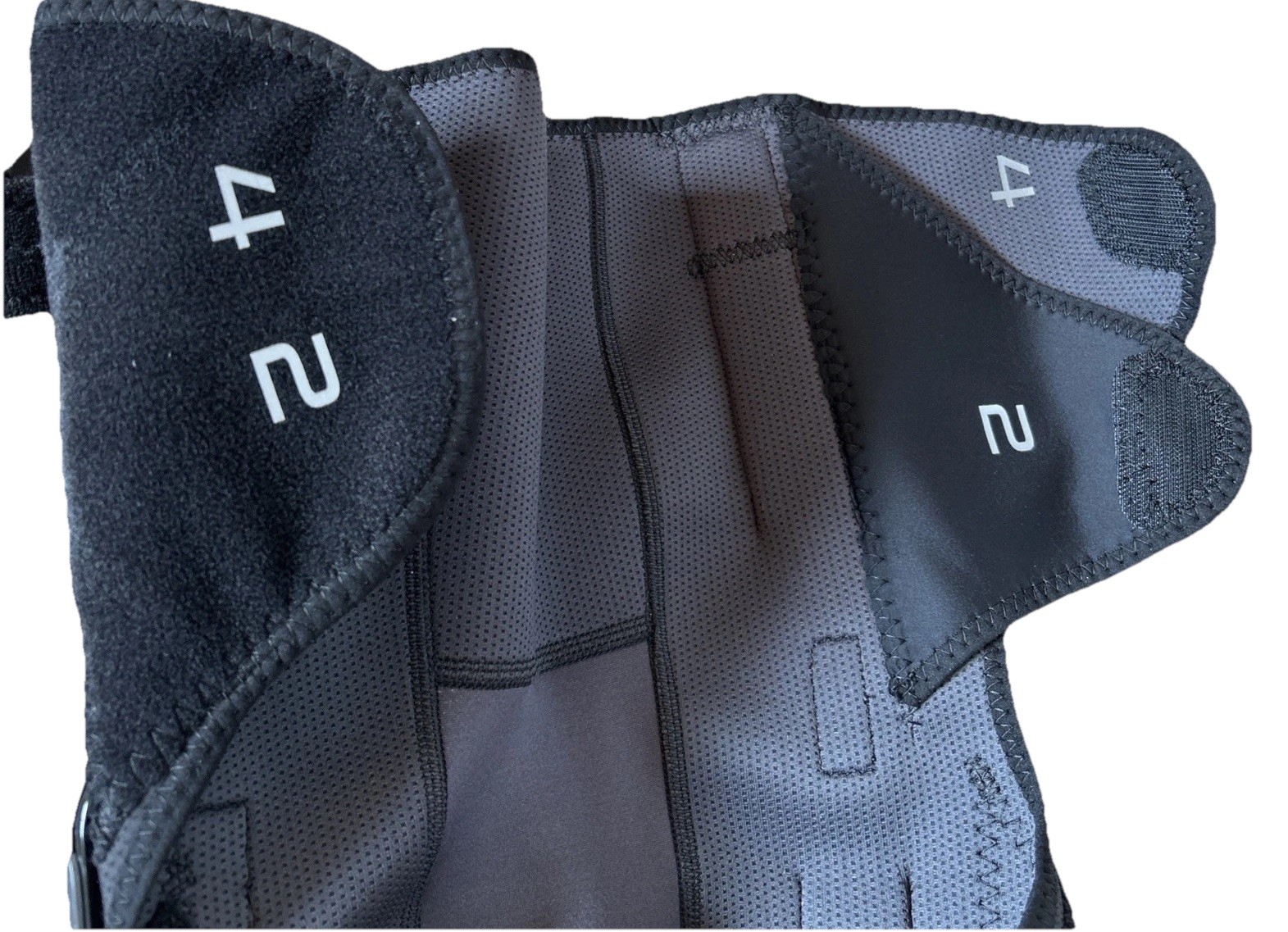 Breg Runner Knee Brace Crossrunner Wrap Medium Universal Right or Left Fast Ship