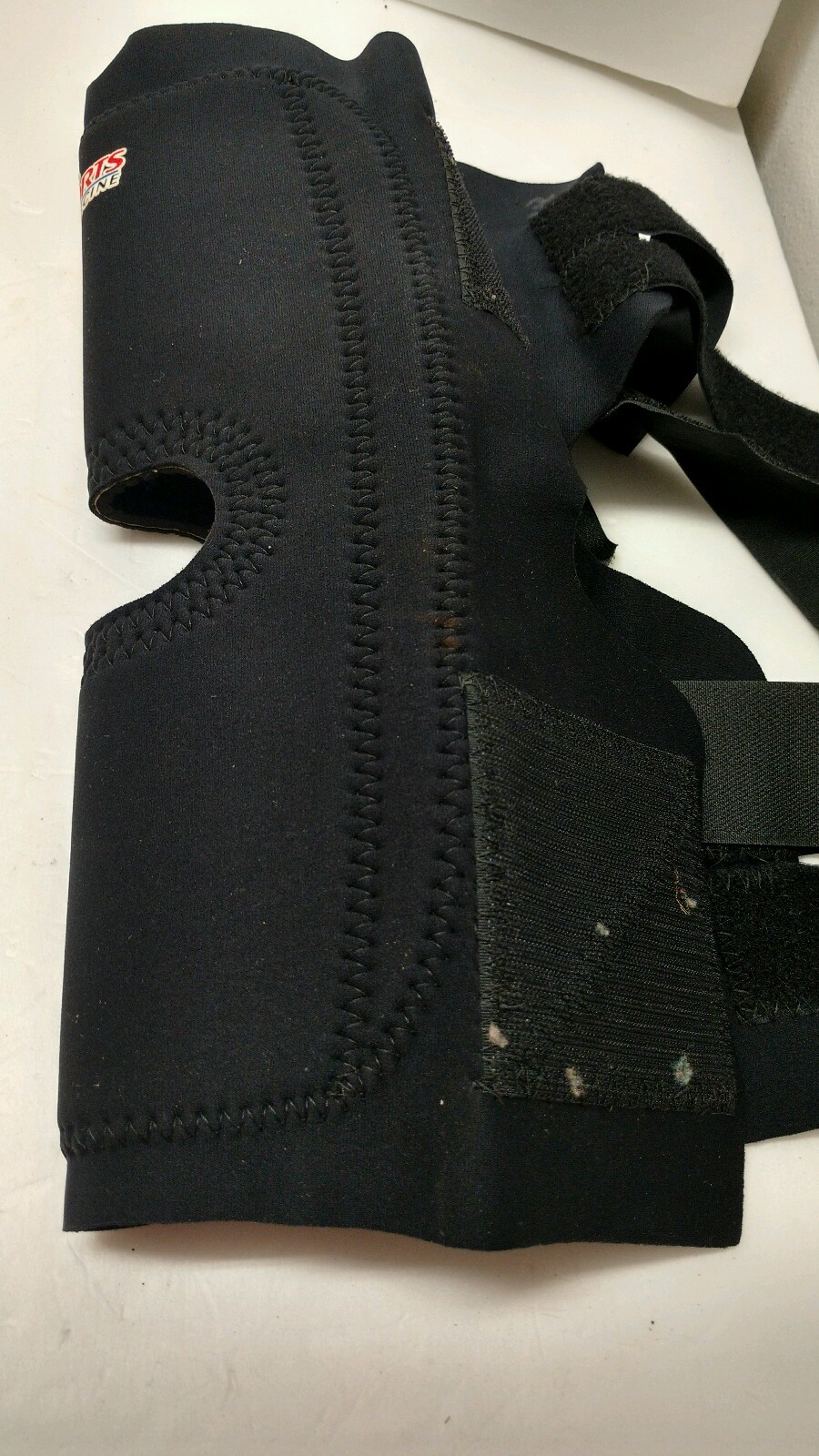 EBI Sports Medicine Knee Brace Sleeve Wrap Patella Knee Cap Support