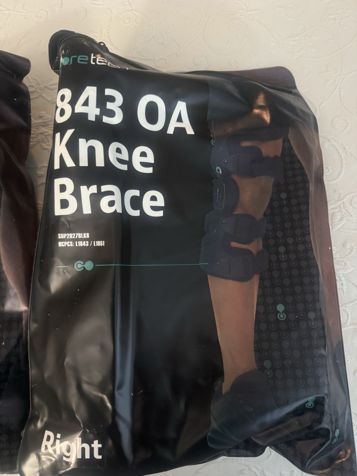 CoreTech 843 OA SUP2027BLK Knee Brace Right Black Muscle Pain Relief Workout