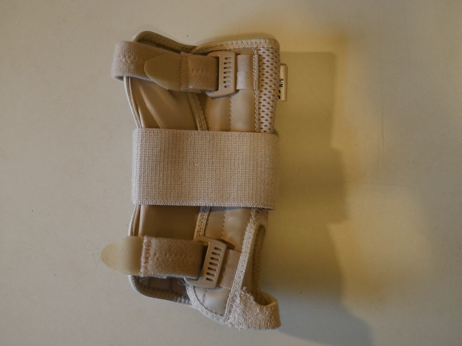 Futuro Deluxe RIGHT Hand Wrist Stabilizer S/M 09090 Firm Carpal Tunnel Relief