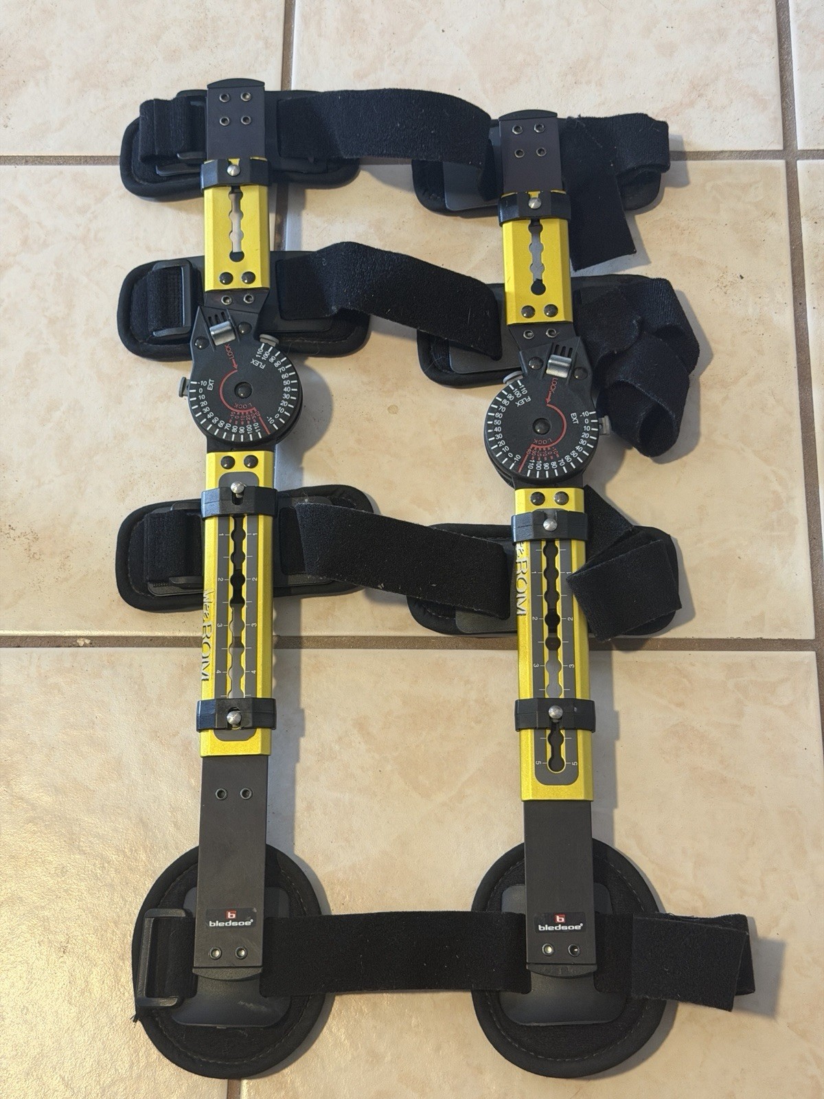 Bledsoe Breg Wee ROM Post Op Knee Brace Pediatric Universal EK090000 Hinged