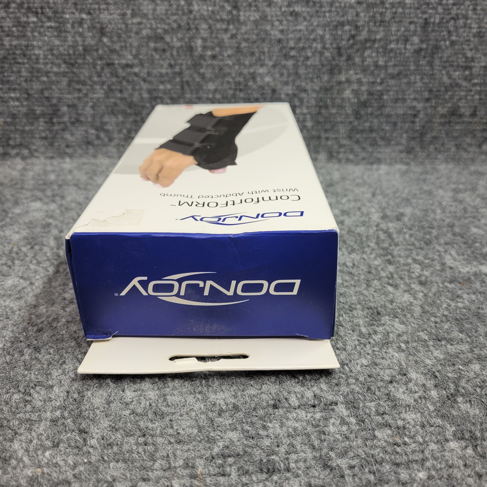 DonJoy ComfortForm Wrist Support Brace / Medium / Right Hand