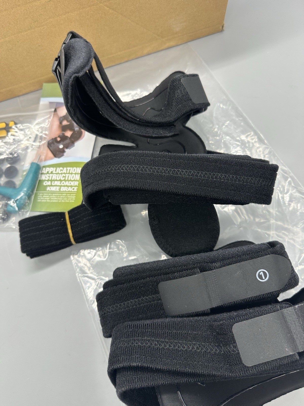 Komzer OA Unloader Knee Brace, Osteoarthritis Bone on Bone Support Black RIGHT