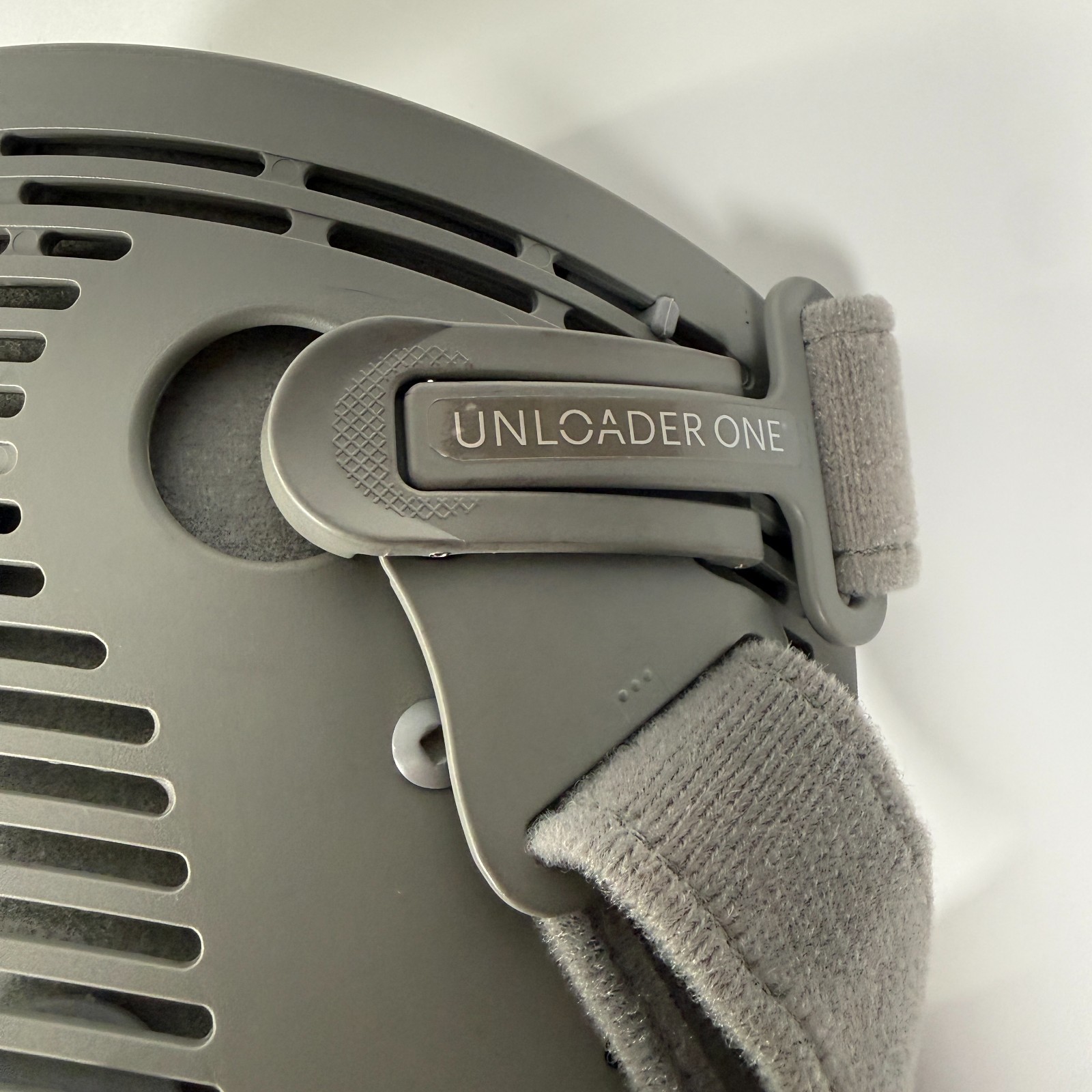 Össur Unloader One Knee Brace Right Medial Size S Grey OA Support