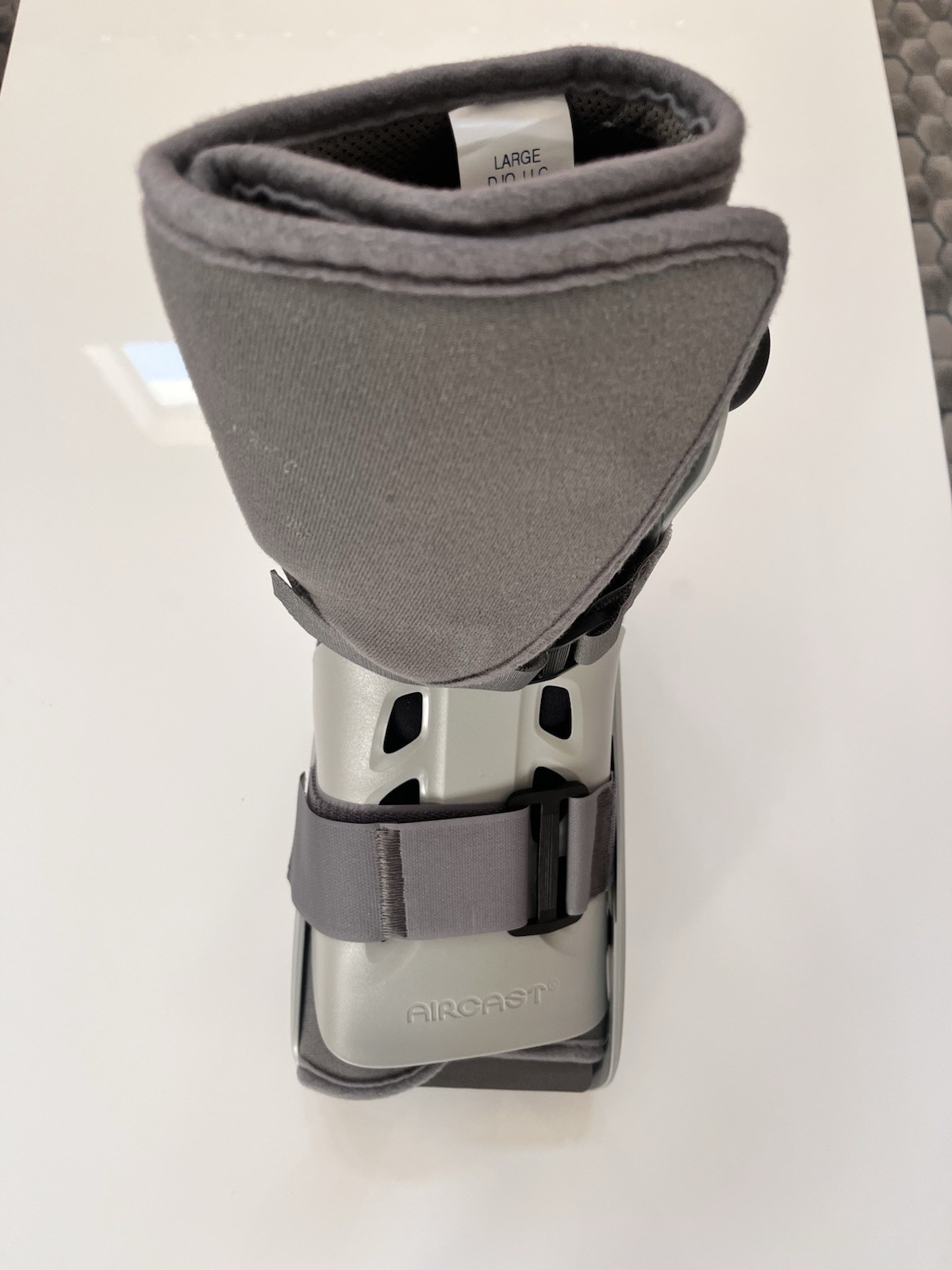 New Aircast Softstrike Short Walker Brace / Walking Boot – Gray, Size: L