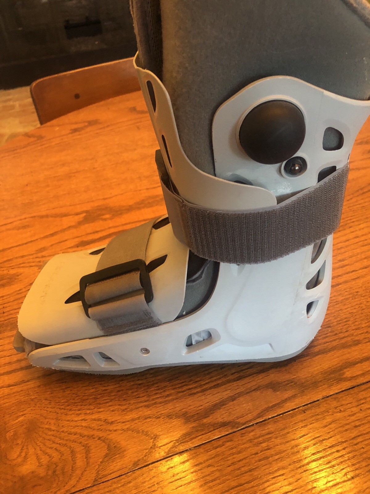 Aircast Walking Boot DJO LLC Size Medium