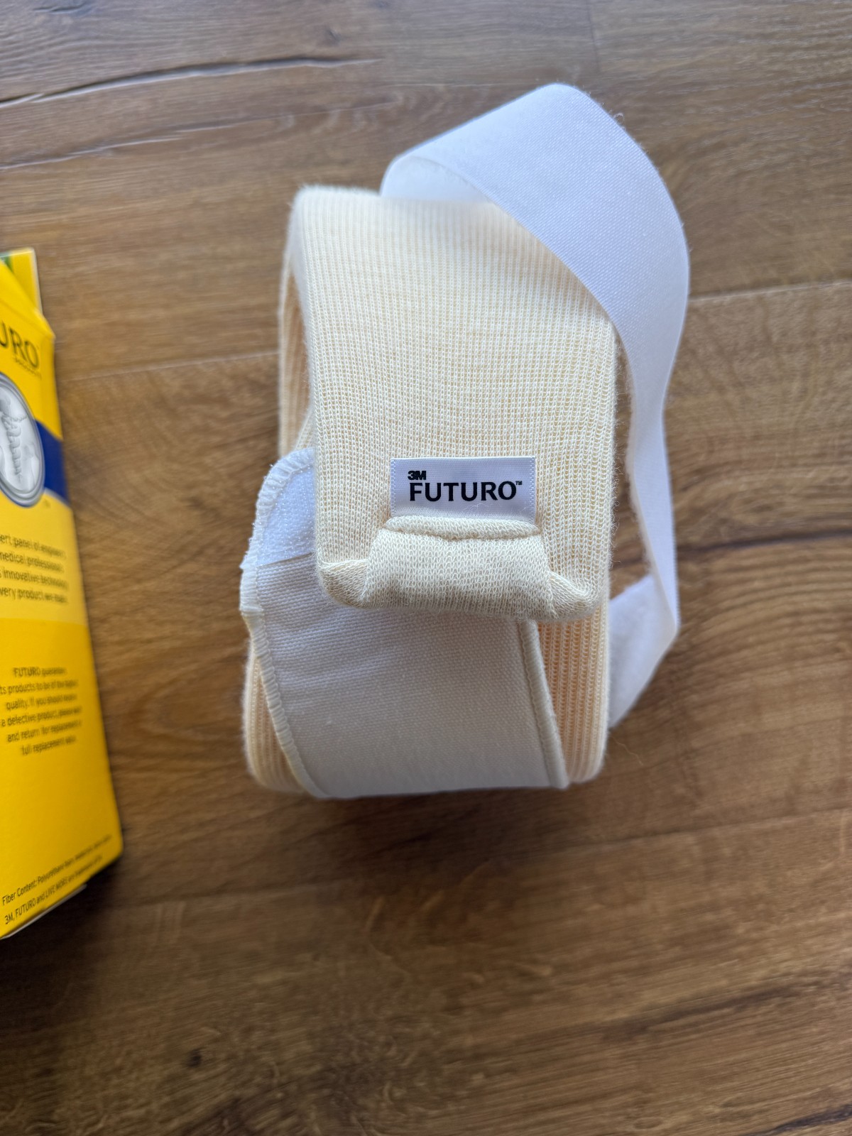 3M Futuro Sport 09027 Soft Cervical Collar Neck Support Adjustable NEW Open Box