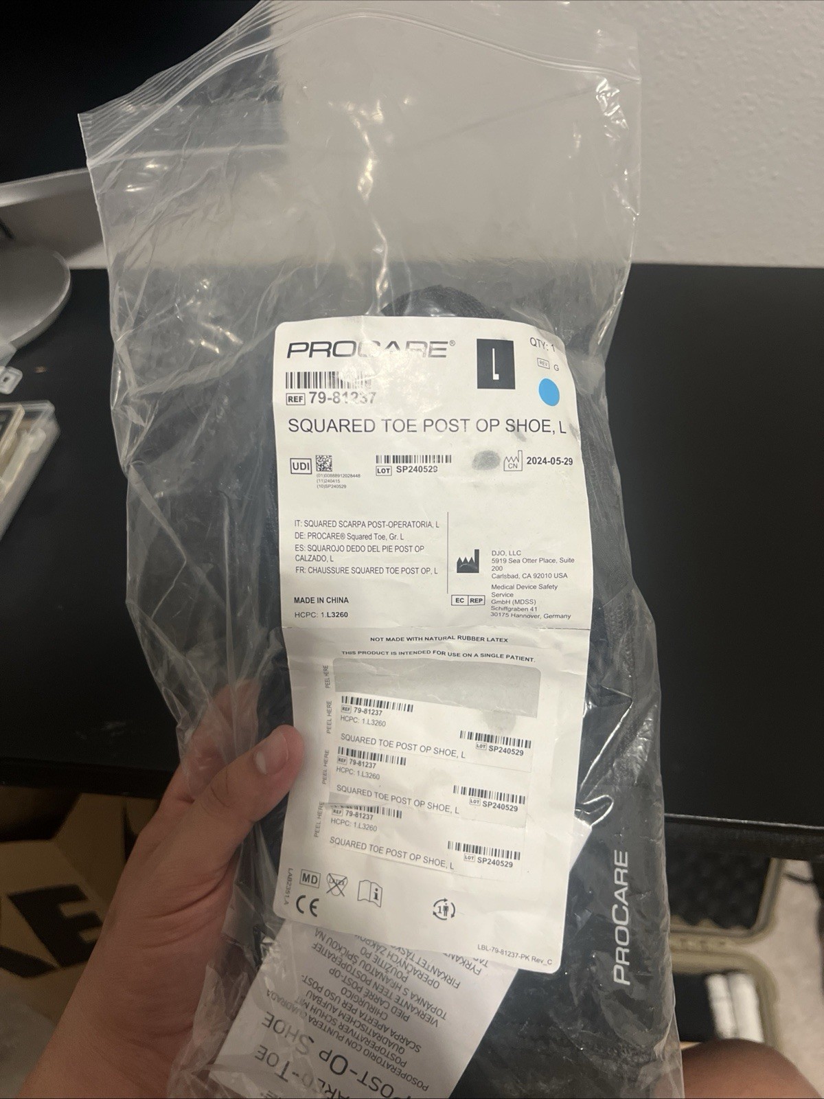 ProCare Squared Toe Post-Op Shoe Size: Large ( Wear on the left or right )