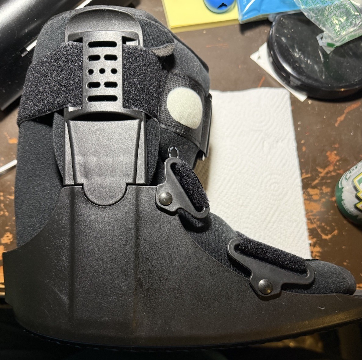 Short Air Cam Walker Fracture Boot Medium Size Black