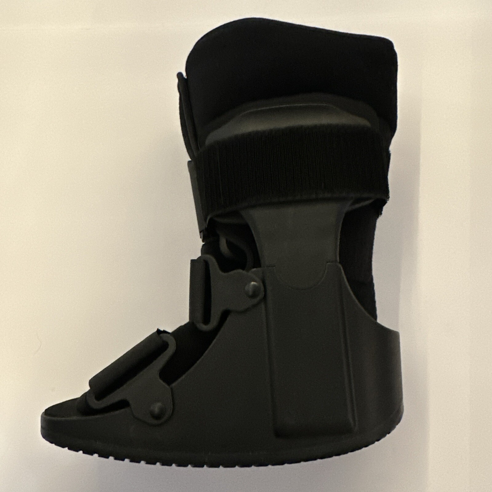 United Ortho USA14115 Walker Fracture Boot XSmall Black XS