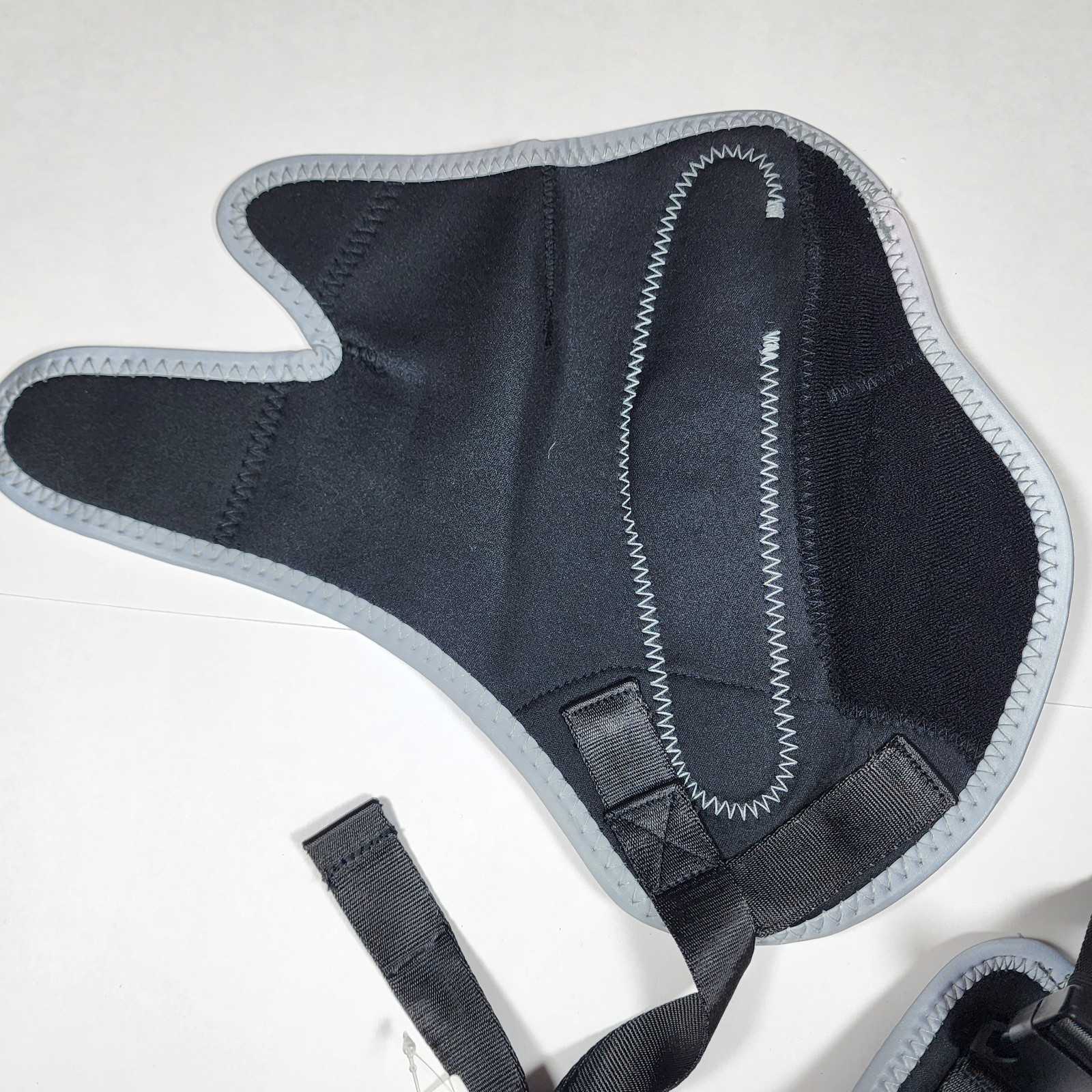 LISPOO Adjustable Knee Brace for Dogs Back Legs With Metal Splint, Medium