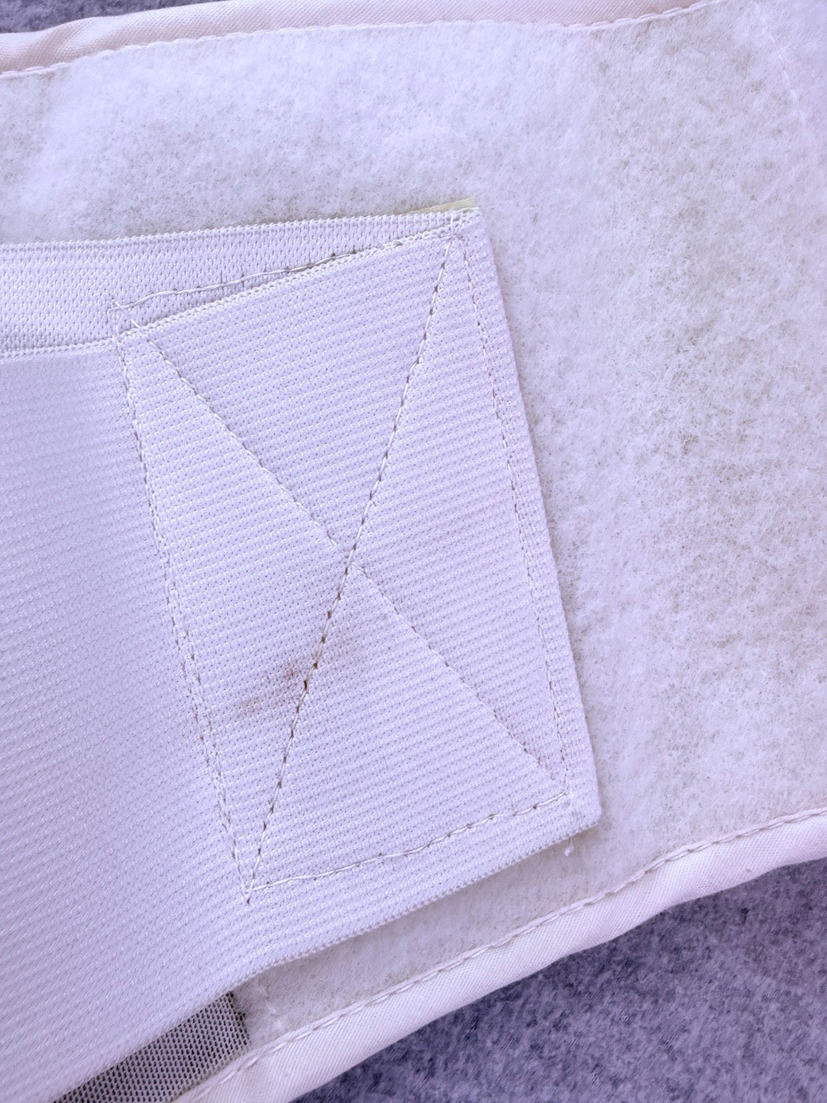 FLA Self-T-Lift Orthopedic White Back Support Sz M Vintage