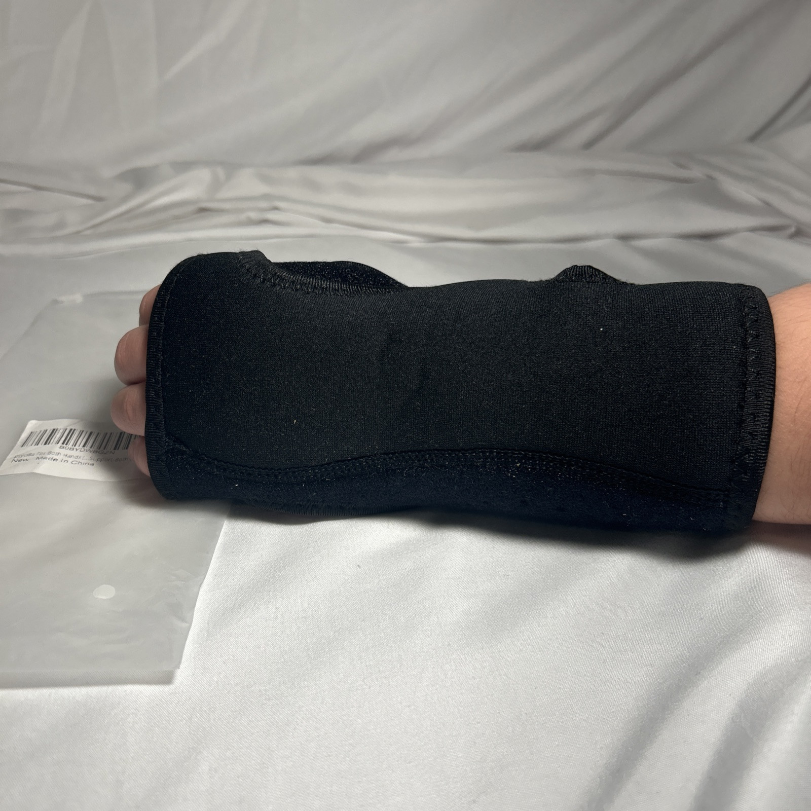 Psycilla Fits Both Hands, Splint For Wrist, Comfortable Palm Placement. ￼