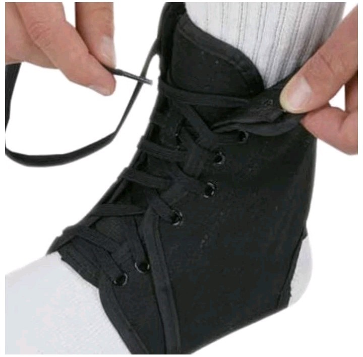 Trufit Lace Up Ankle Brace Large