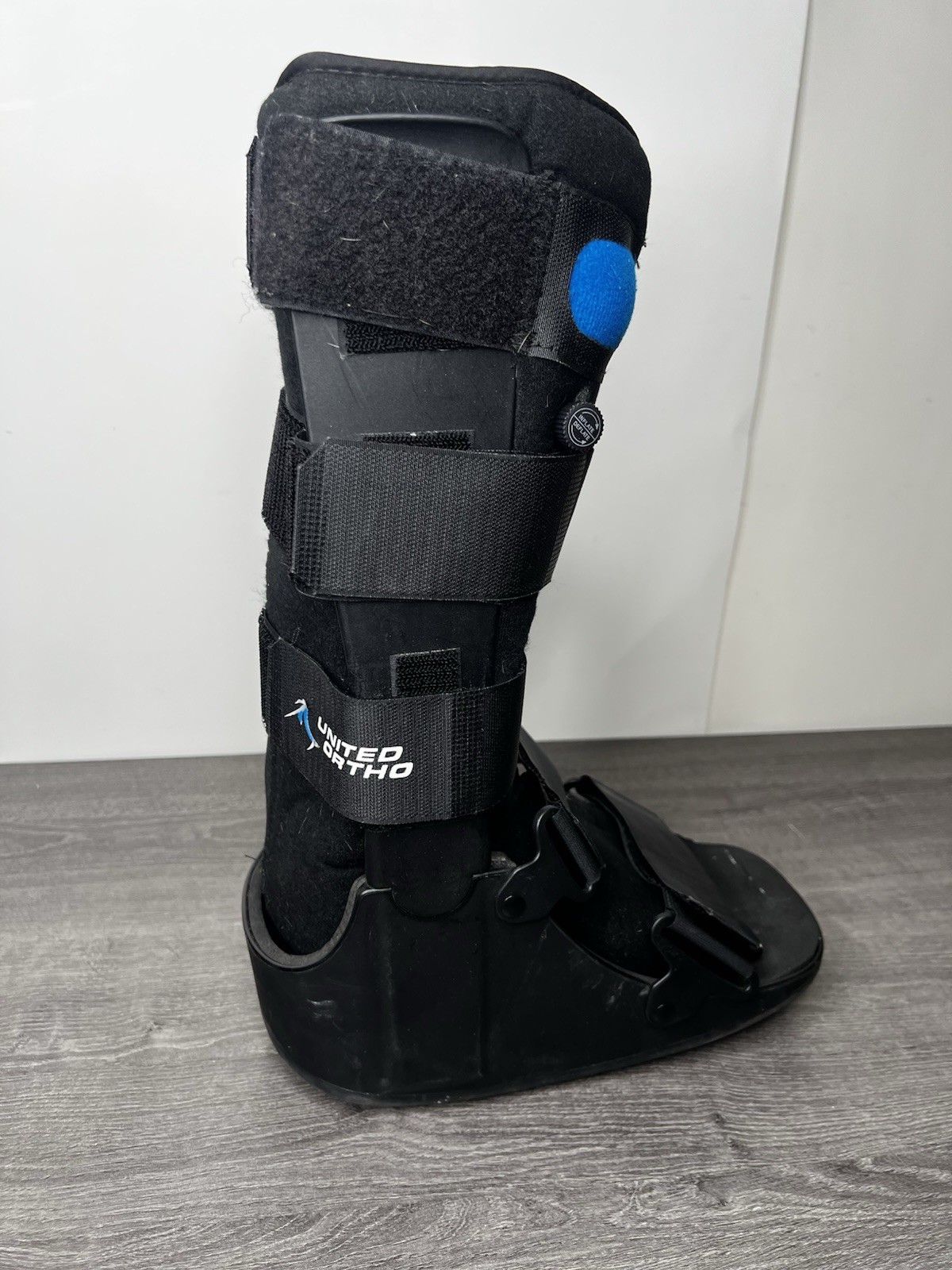 United Ortho Air Cam Walker Fracture Boot Small Black Unisex Boot
