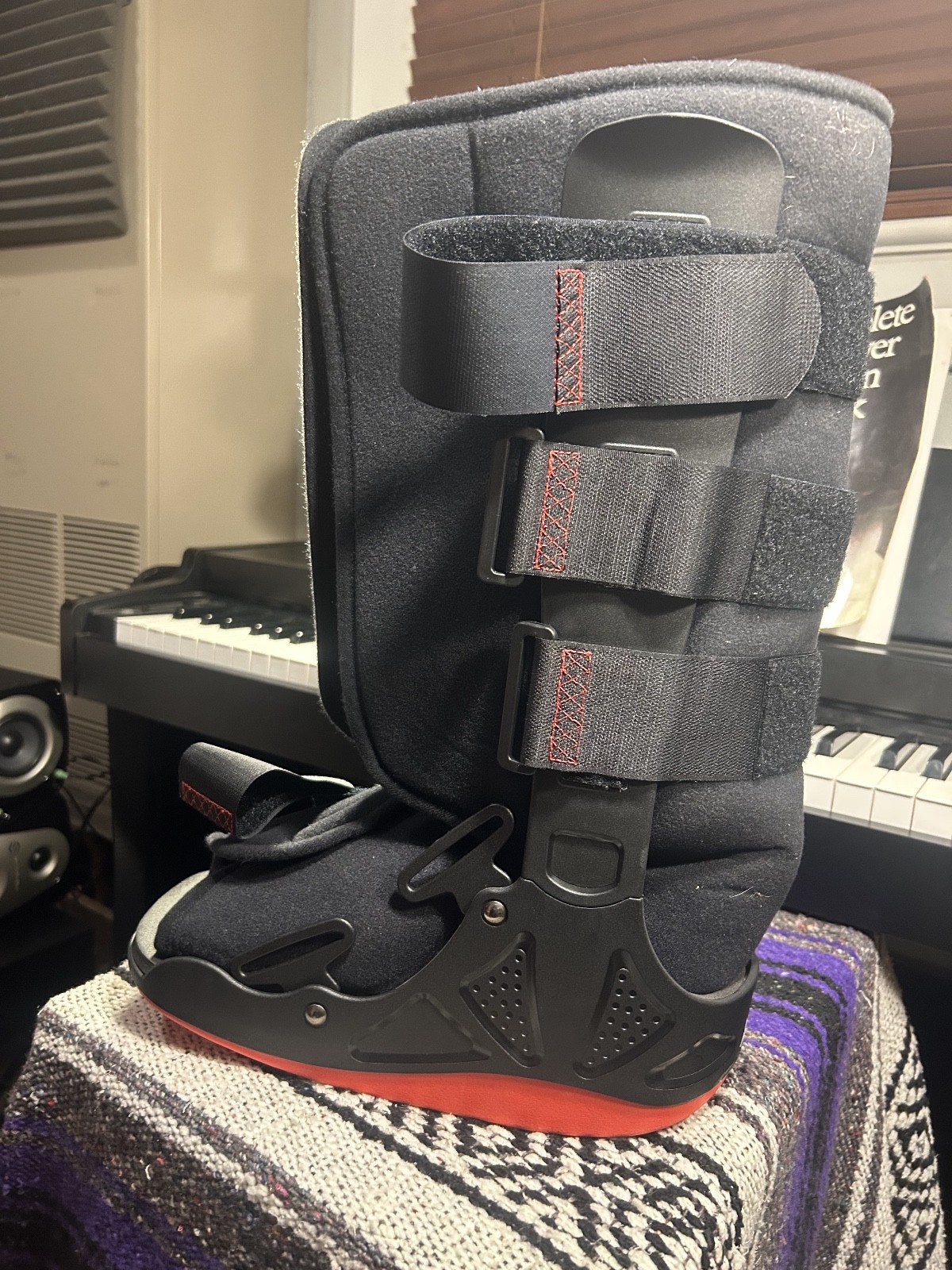 Xcel Trax Walking Boot TALL – MEDIUM – Very Clean!