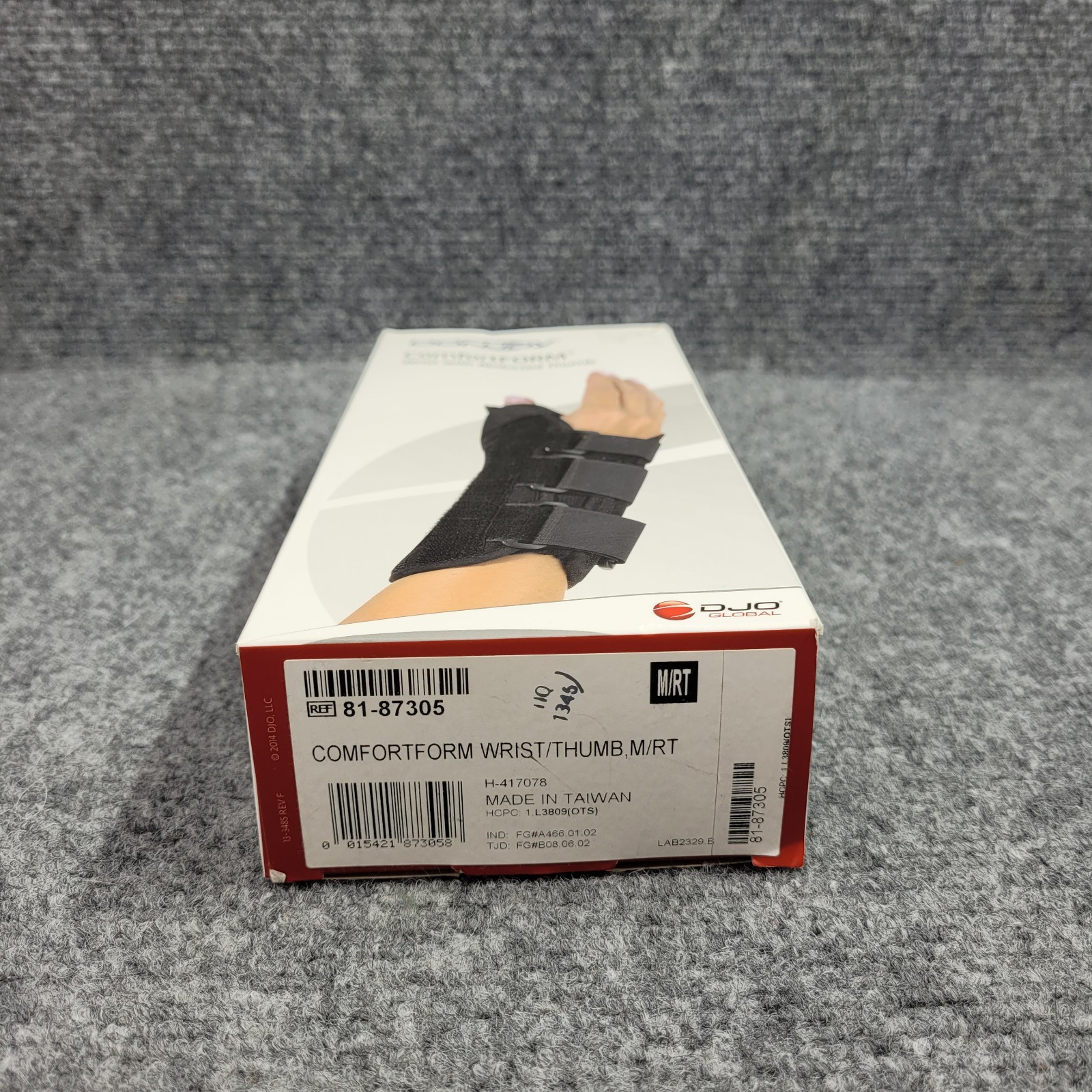 DonJoy ComfortForm Wrist Support Brace / Medium / Right Hand