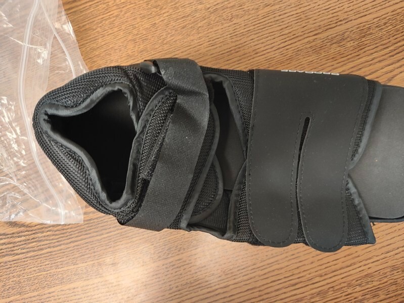 ProCare Squared Toe Post-Op Shoe Size: Medium ( Wear on the left or right )