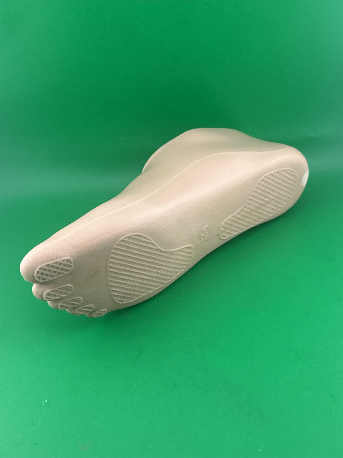 Right prosthetic foot shells footshell. carbon foot covers. several sizes. new