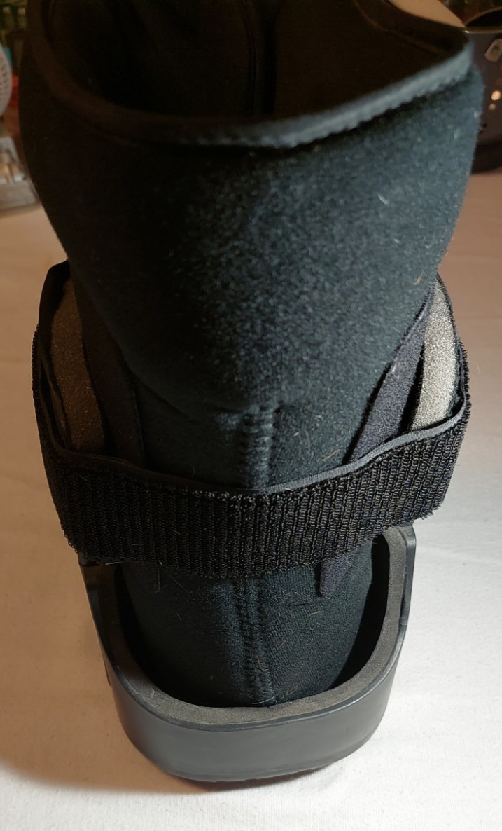 United Ortho Air Cam Walker Boot–Foot/Ankle Support –Removable Liner–Preowned(L)