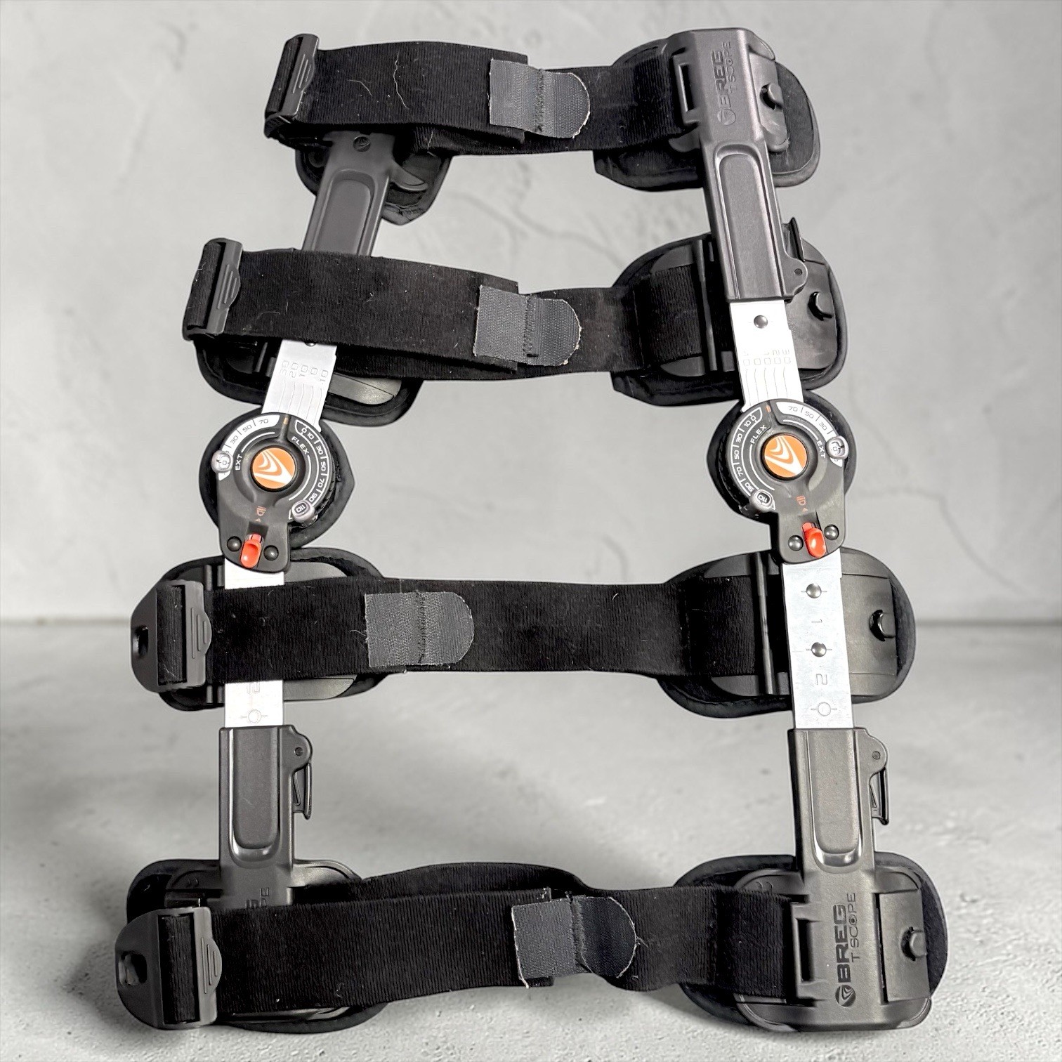 Breg T Scope Post Op Knee Brace Adjustable ROM Hinged Black