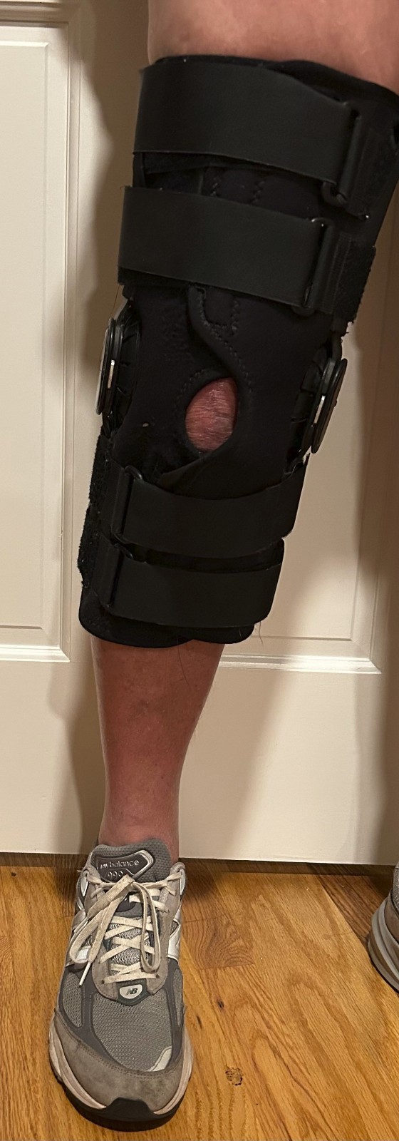 Hinged Knee Support – Strong Stability for Pain Relief, Arthritis, Meniscus Tear