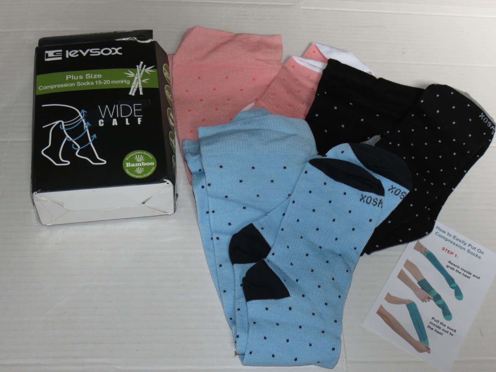 t3 LEVSOX Wide Calf Bamboo Compression Socks Unisex Plus Size 15-20mmHg Knee Hi