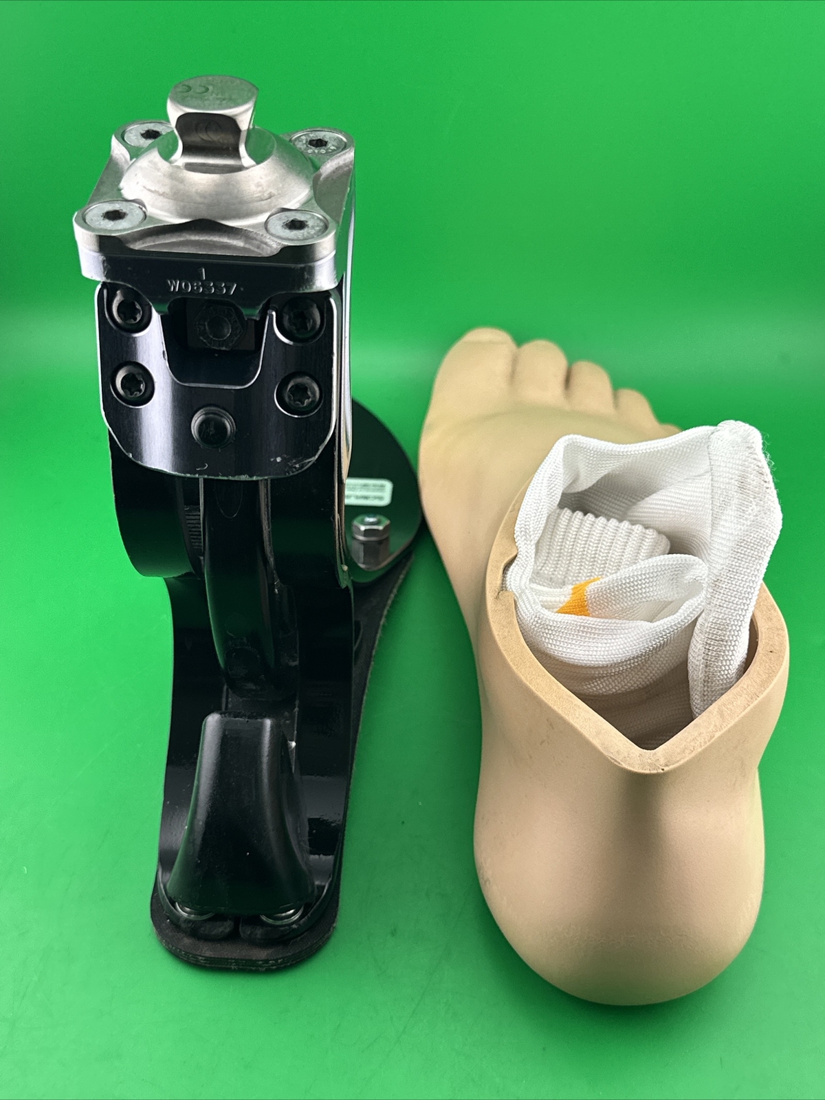 College Park Right Soleus prosthetic foot. Size 29. Category 3