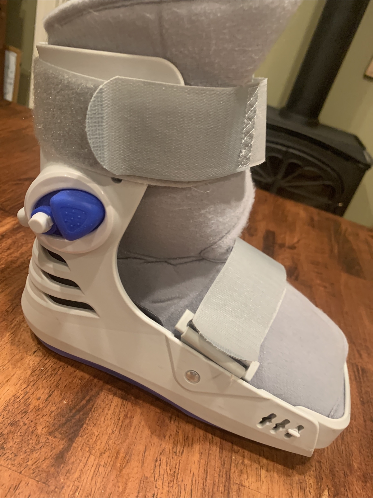 DEROYAL (SMALL) Full Shell Walker 2 Boot W/ Pump Ankle Strain, Sprain Surgery