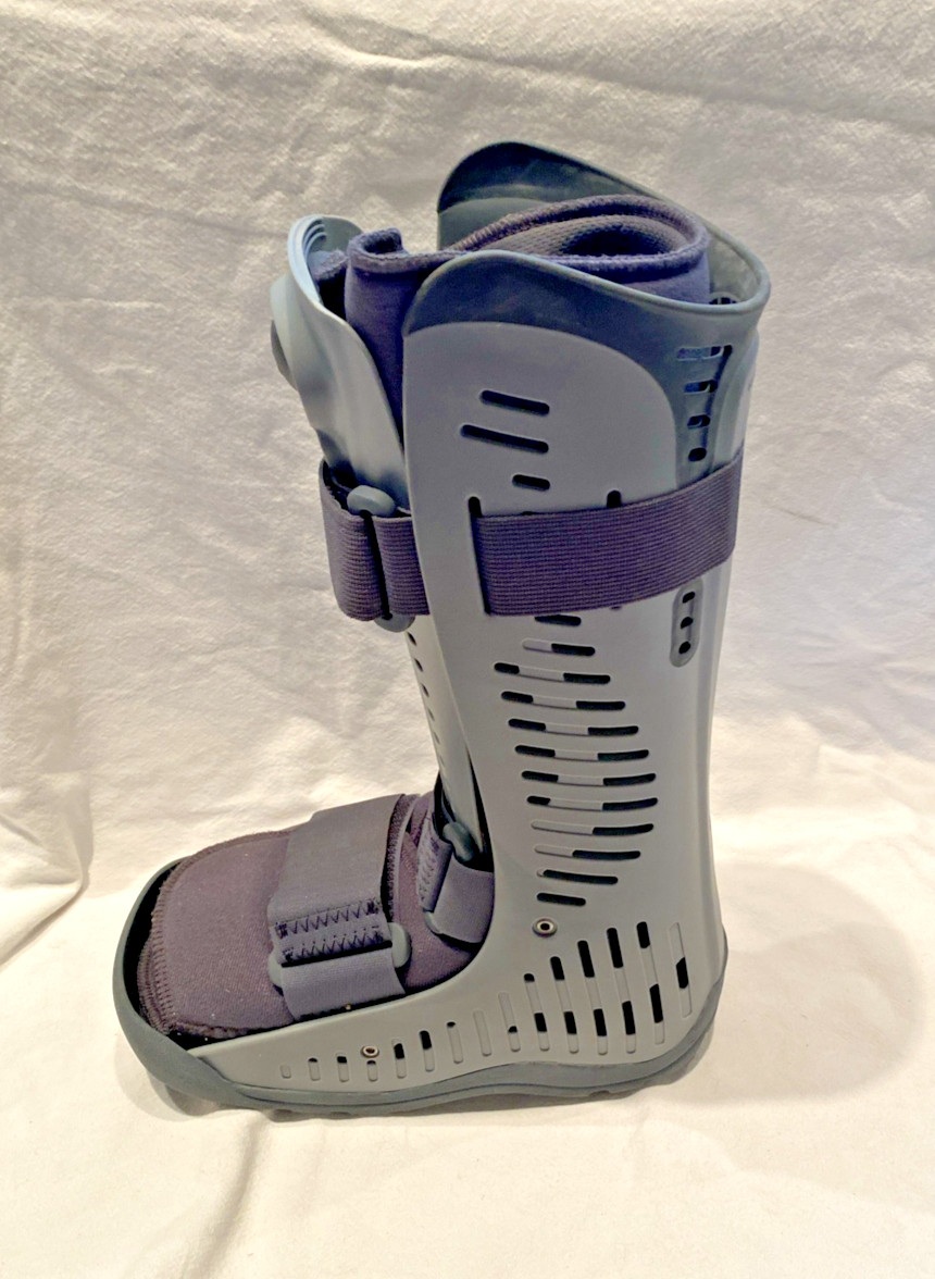 OSSUR – REBOUND AIR WALKER LOW TOP BOOT – SIZE SMALL