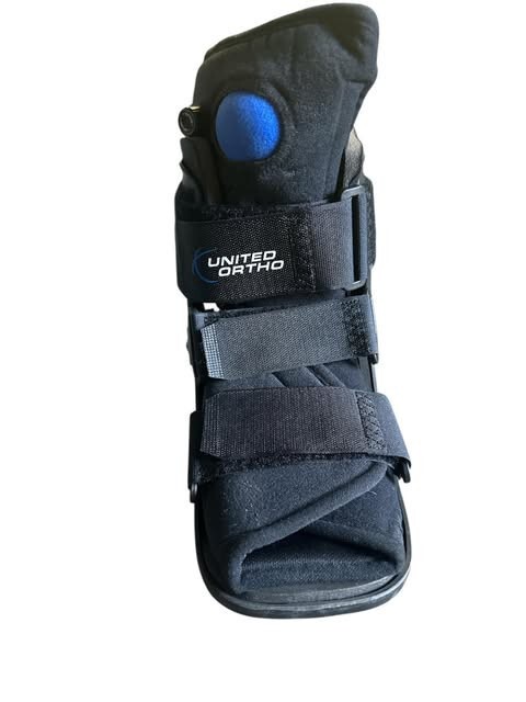 United Ortho Short Air Cam Walker Fracture Boot – Size S