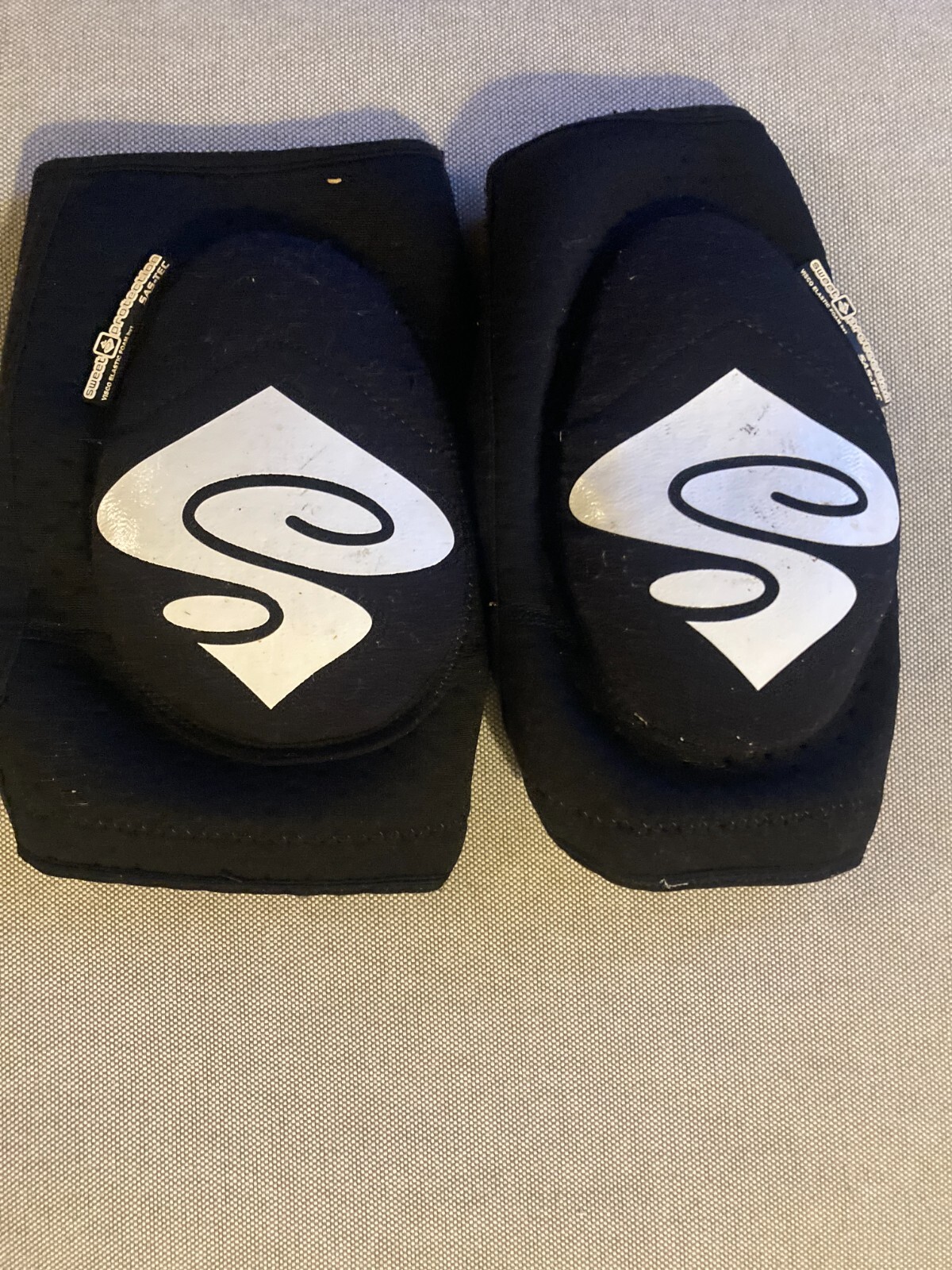 Sweet Protection Elbow Guards Light L/XL USA Mens — Light Use