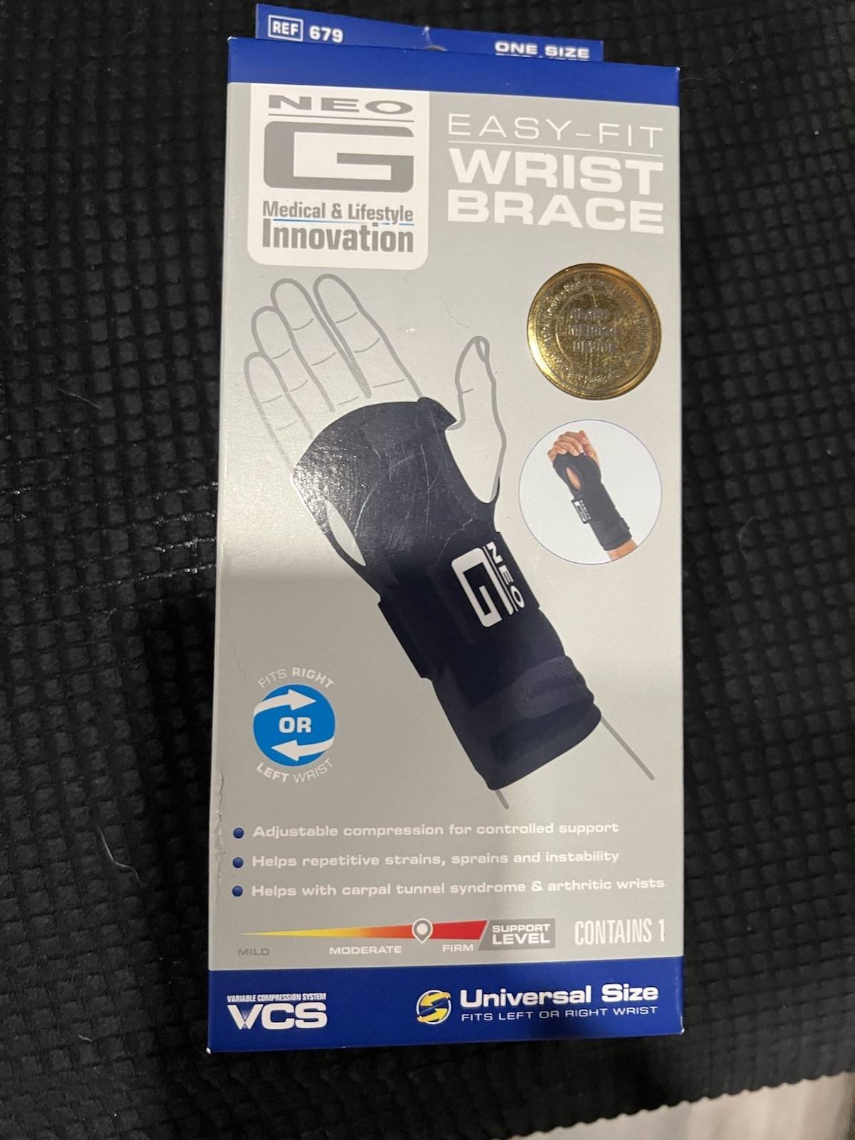 Neo G Easy-Fit Wrist Brace Neoprene Adjustable Compression One Size Black 679