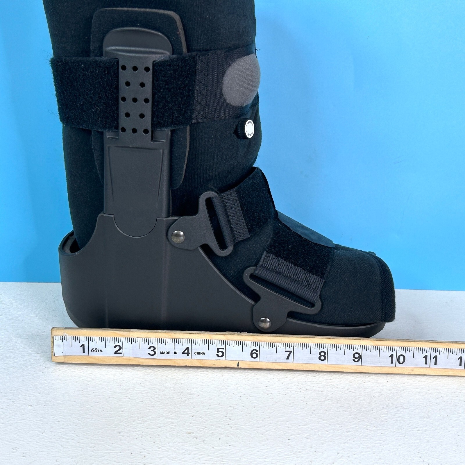 DeRoyal Inline Pneumatic Air Walker Small Low Top Medical Boot Rigid Outer Shell