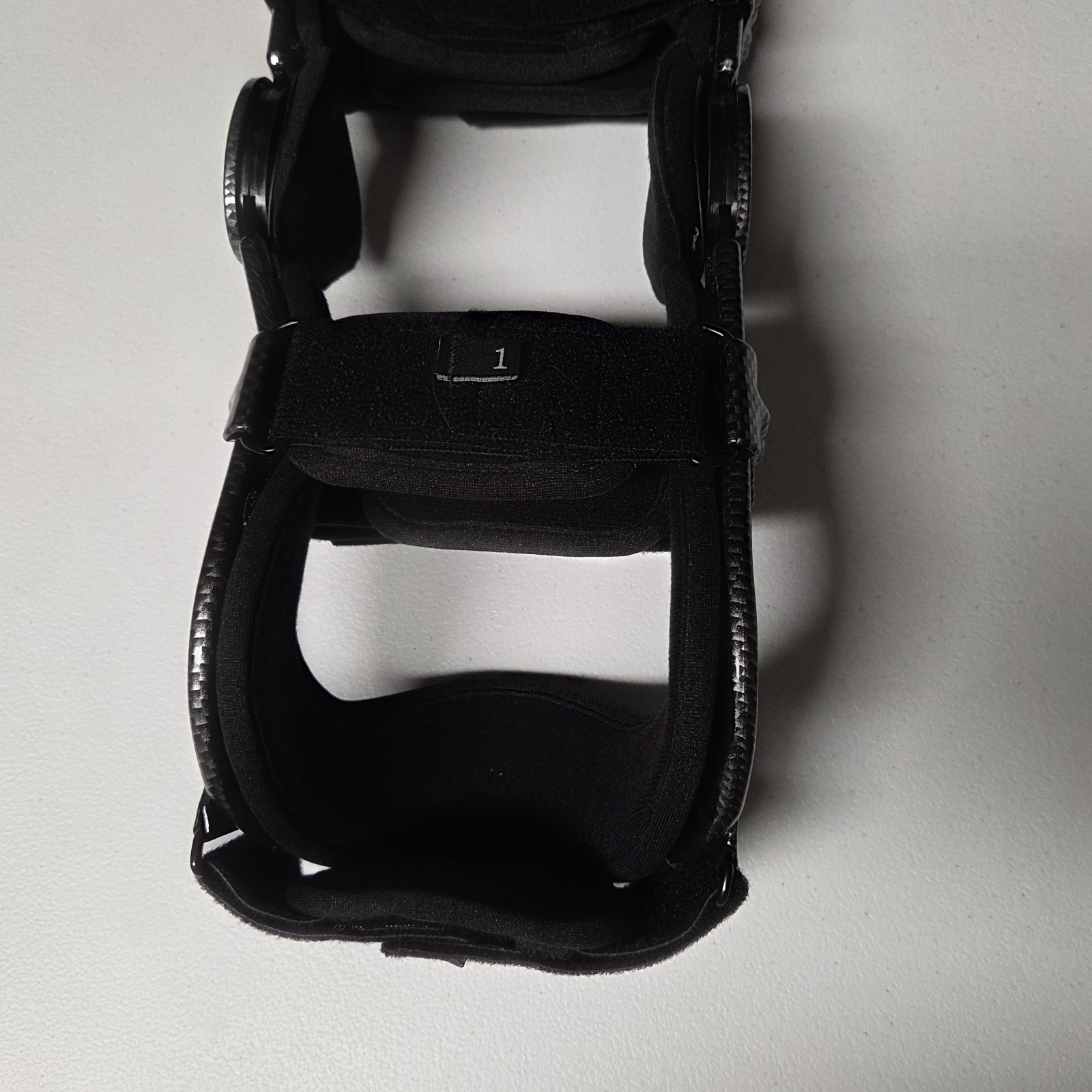 Cobra Dual OA Left Knee Brace Size Medium