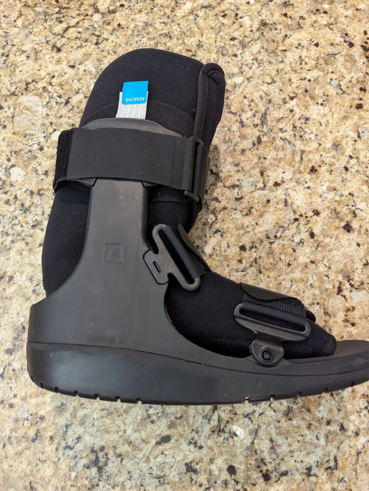 Ossur Walker Air FormFit Low Top Boot A-W0900BLK Black size L