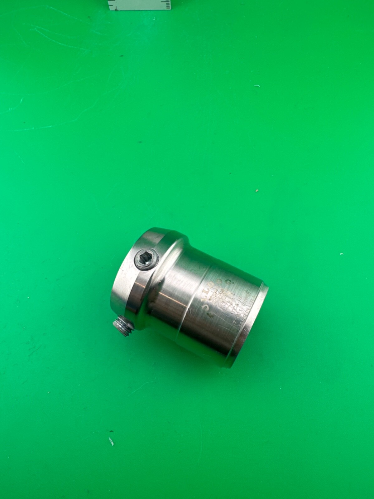 Prosthetic tube clamp tubeclamp. Fits 30mm diameter pylon. Titanium. Bulldog