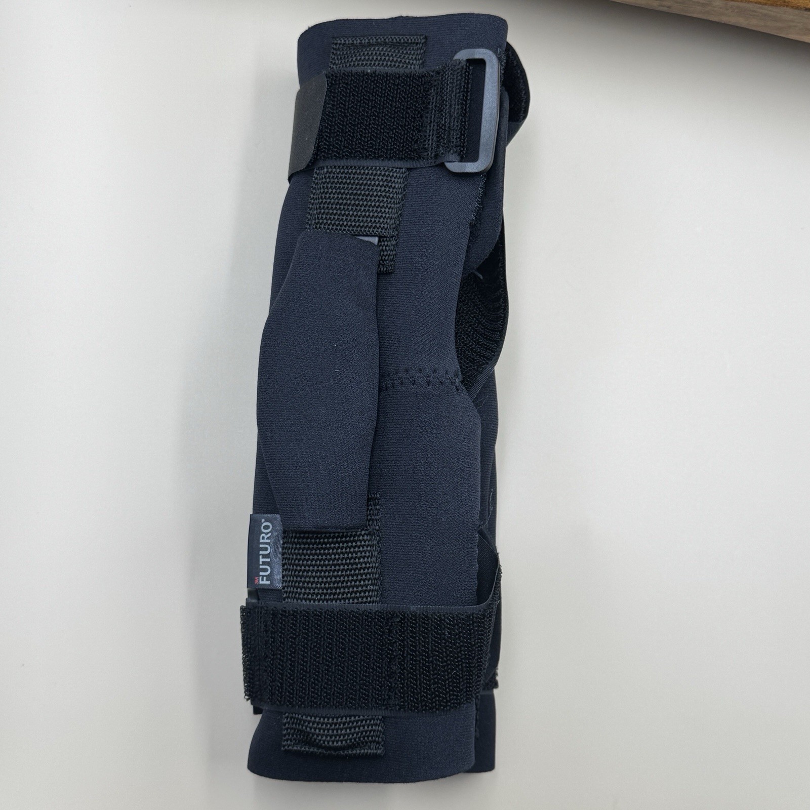 2010 Futuro Hinged Knee Support Brace Prevent Lateral Motion One Size Open Box