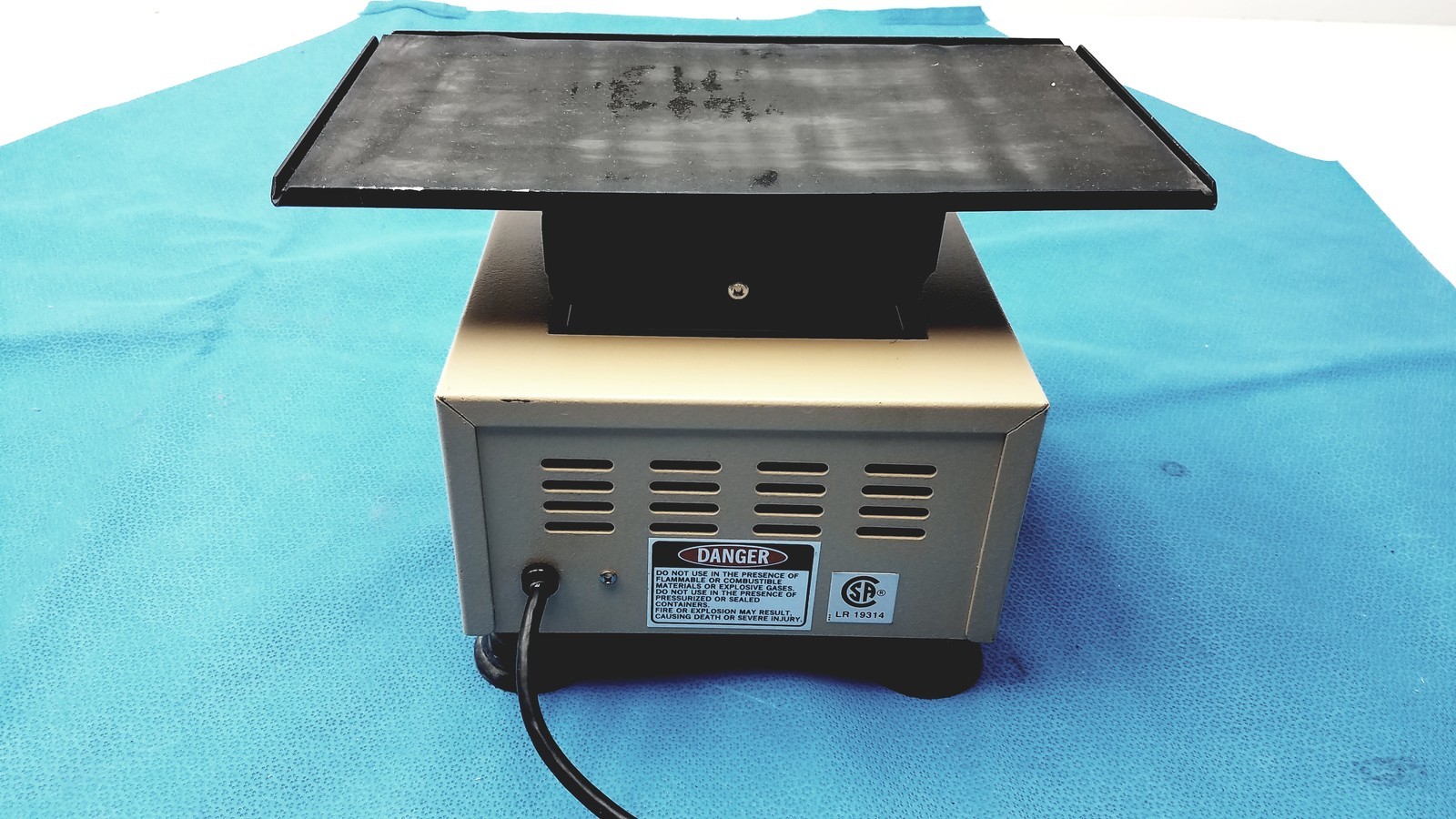 Lab-Line 4600 Multi-Mixer Platform Shaker – Lab Equipment