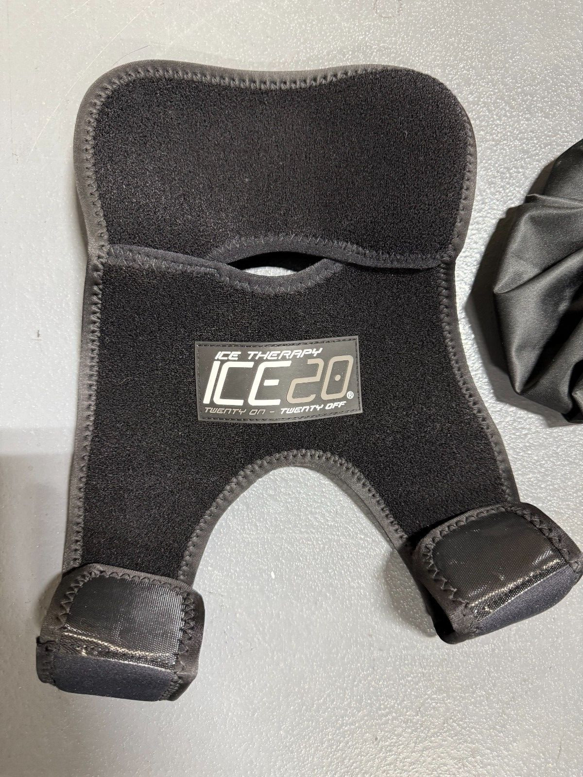 Bownet Ice20 Double Ankle Ice Compression Wrap **MISSING PARTS**