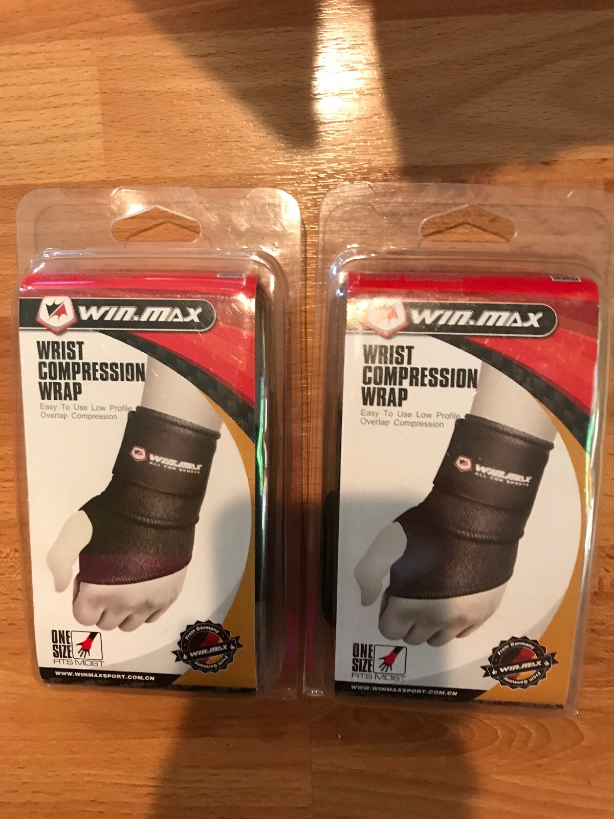 Winmax Wrist & Palm Support NIP One Size Fits Most Lot Of 2