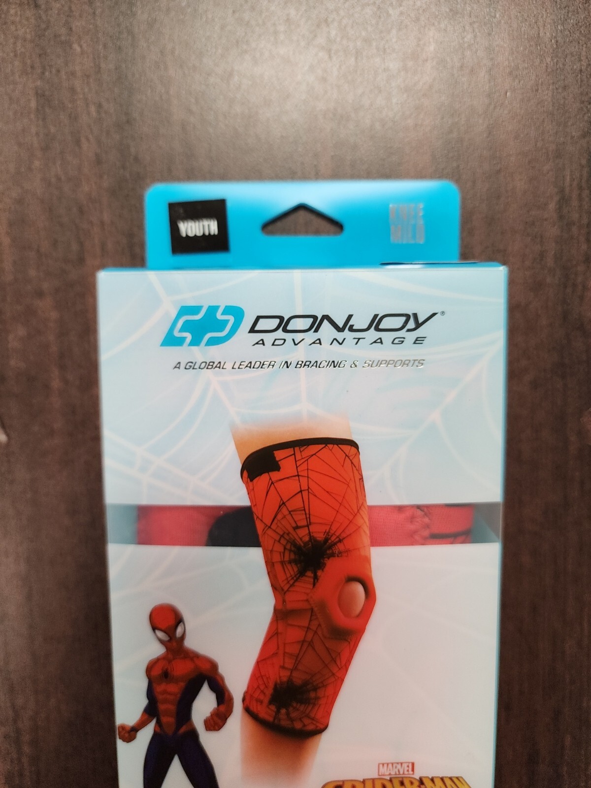 DonJoy Advantage Kids Neoprene Knee Sleeve With Patella Donut New in box