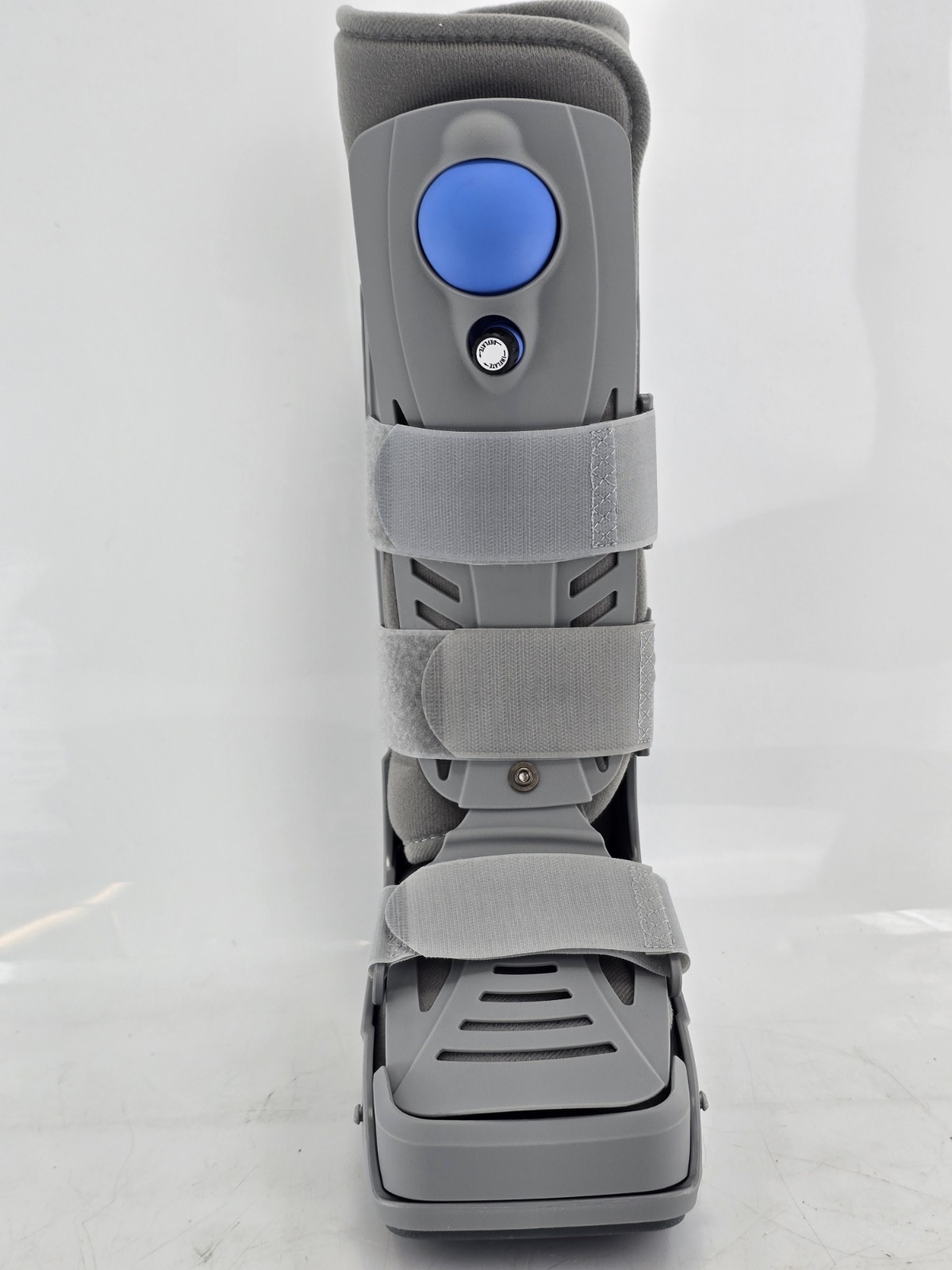 United Ortho – USA16103 – 360 Air Walker – Standard Fracture Boot, Small, Grey