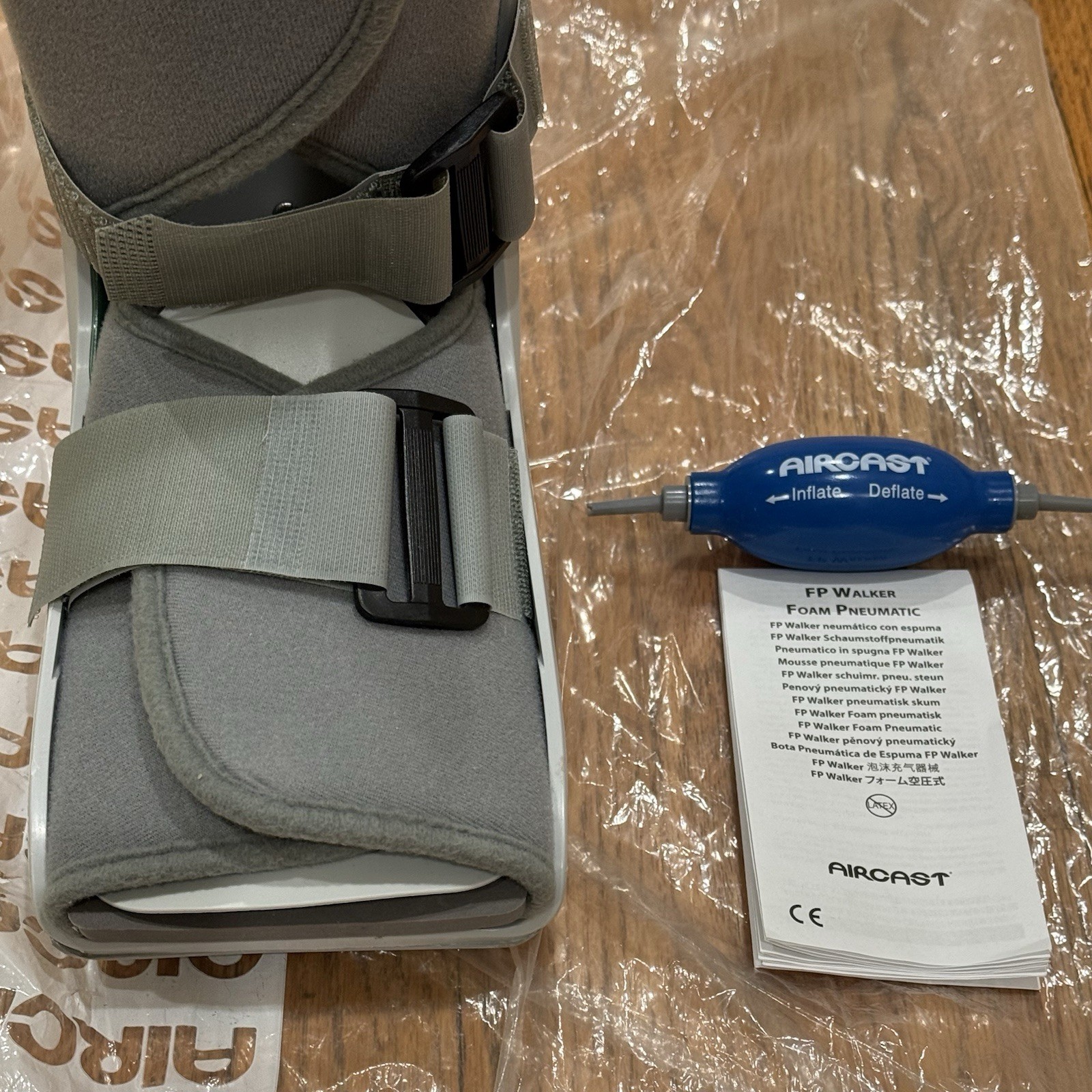 Aircast FP Walker Medium 01F-M Inflatable Deflatable Medical Walking Boot w/Pump
