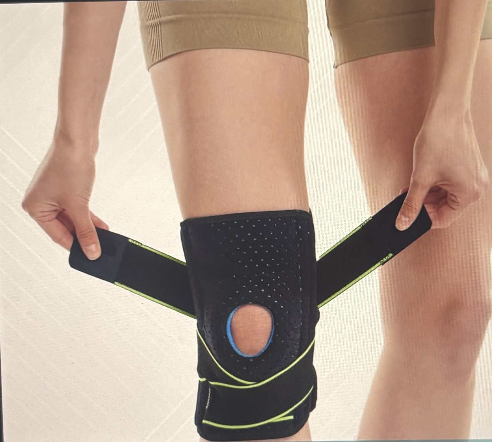 Adjustable Knee Brace Support w/ Stabilizing Springs, Patella Gel Pad, Black