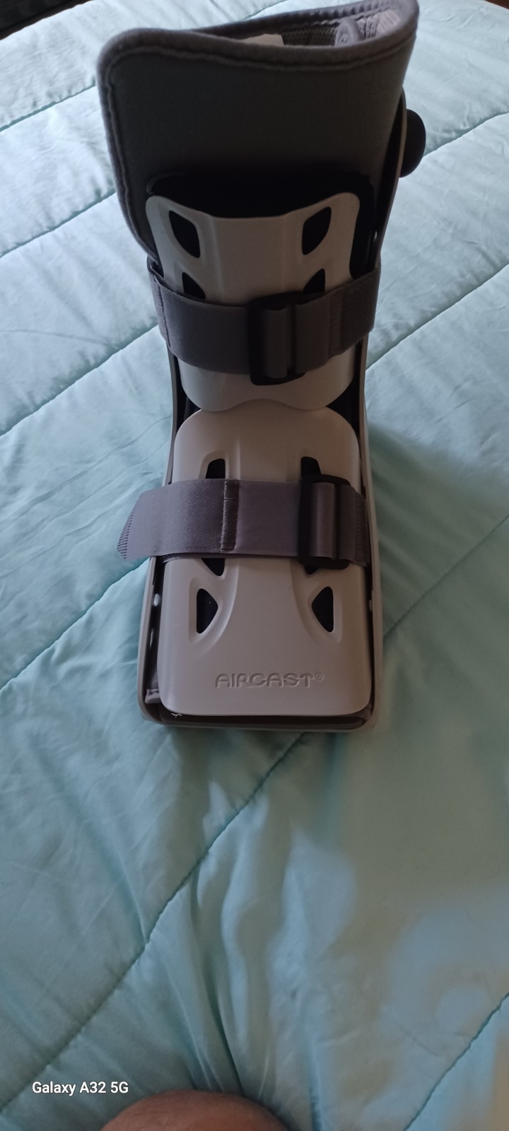 Aircast Adjustable Walker Boot XL Gray/Blue Plastic for Ankle/Foot Stabilization