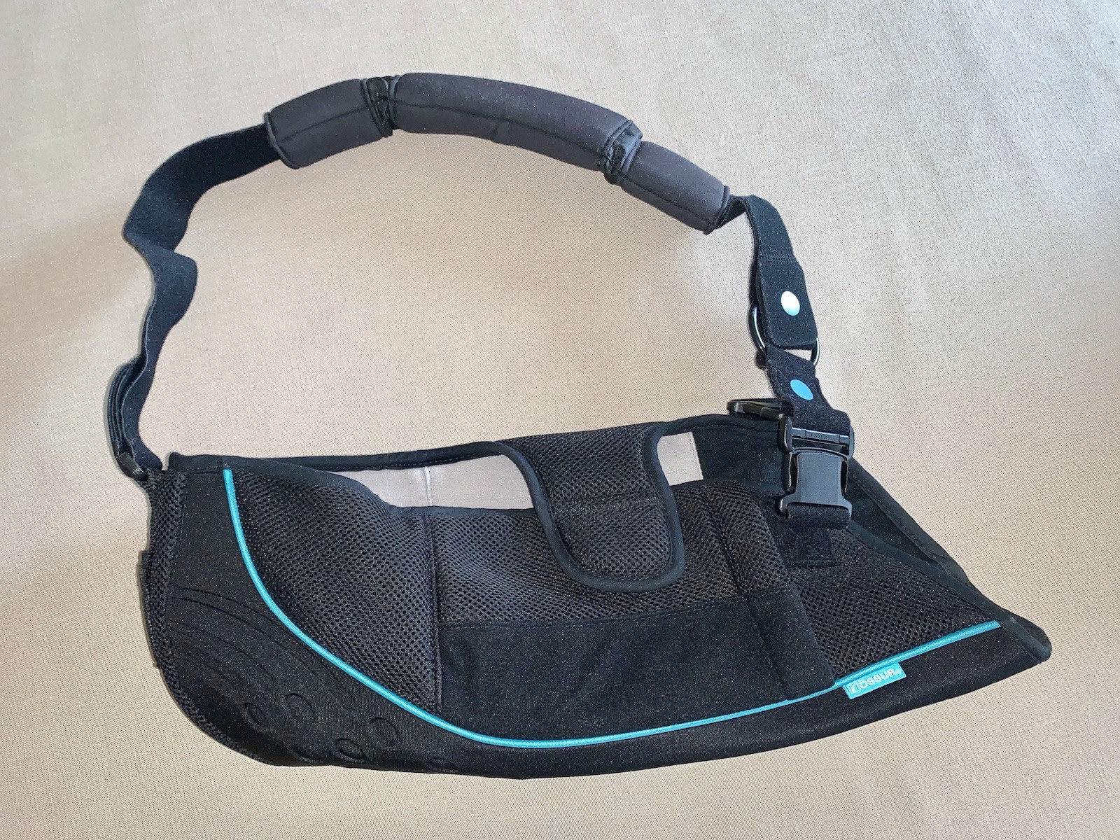 Ossur Adjustable Arm Sling Universal Black, Size Large