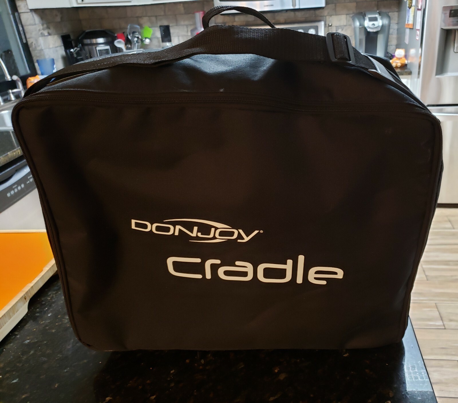 Donjoy Shoulder Cradle,11-9123-4 Universal PreOwned see pics, read description